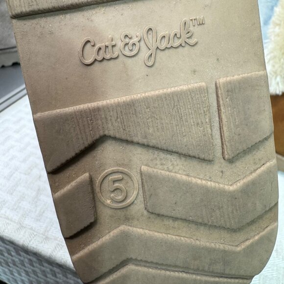 Cat & Jack Brown Suede Winter Boots womens Size 5 - Picture 3 of 9